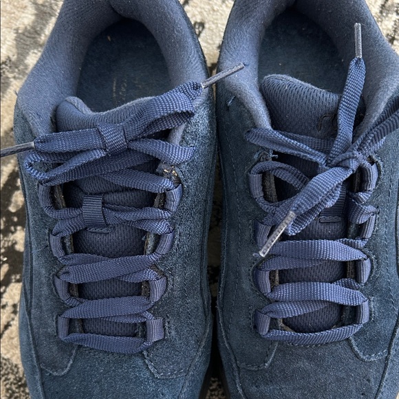 Ryka Women's walking shoes size 7, Navy blue Suede upper laces Shoes - Picture 6 of 6